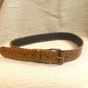 AVENTURA Tooled Leather and Contrast Stitching Square  Buckle Belt